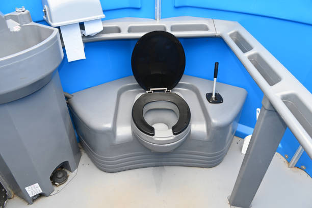 Best Portable bathroom rental  in Pleasanton, KS